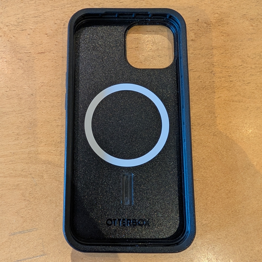 OtterBox Symmetry Black MagSafe Compatible iPhone 15 Phone Case